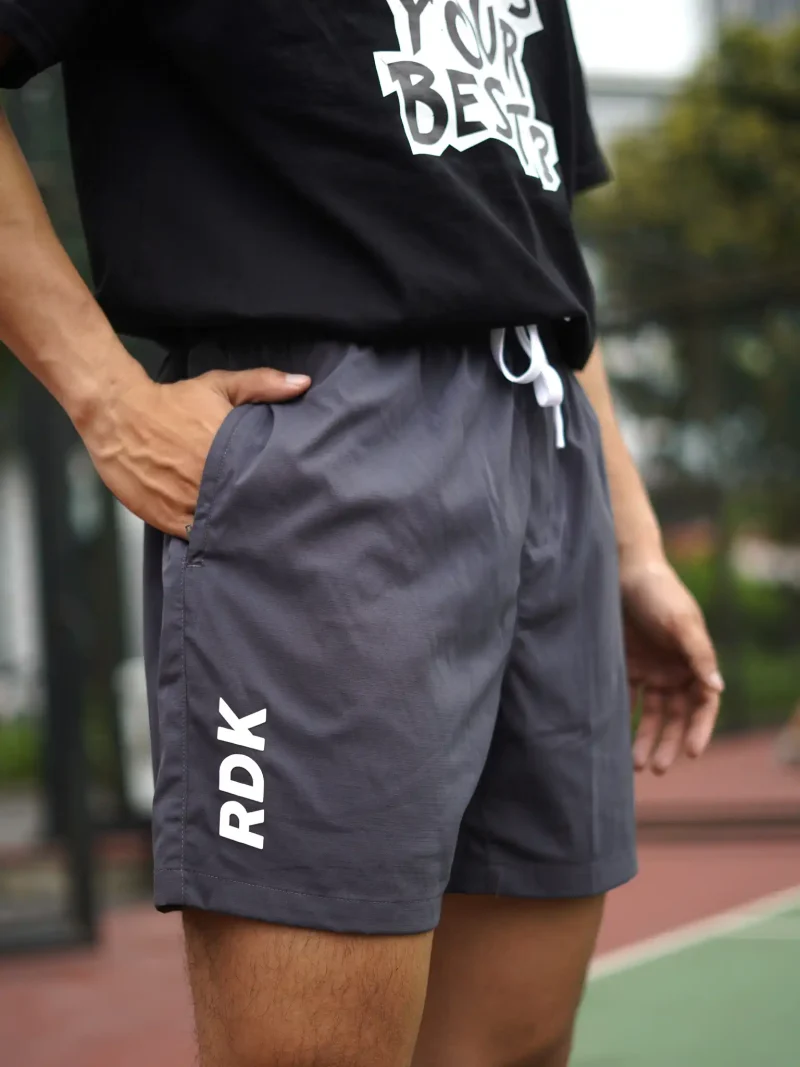 Q24010-quan-shorts-dui-the-thao-redikick-2.webp