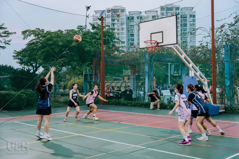 Bóng rổ sinh viên